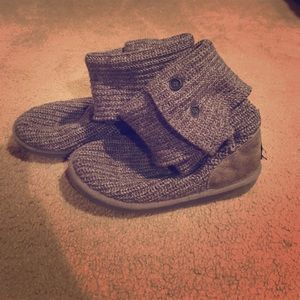 Gray knit UGG boots