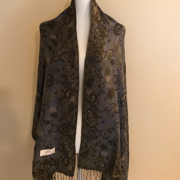 Beautiful tapestry wrap - Picture 5 of 6