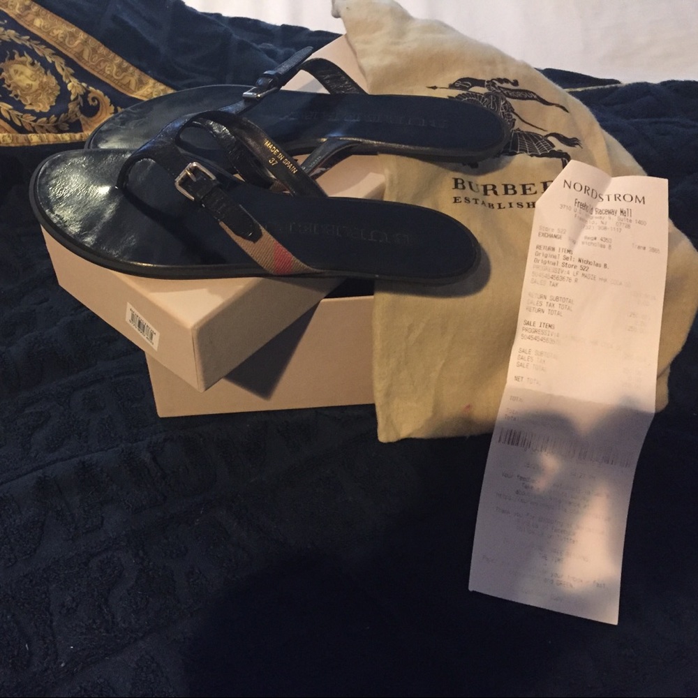 *** SOLD Burberry Sandals