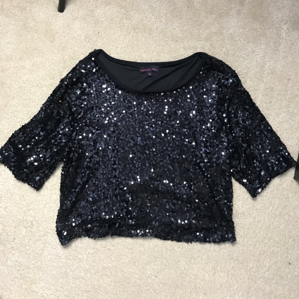 Black blouse / sequins