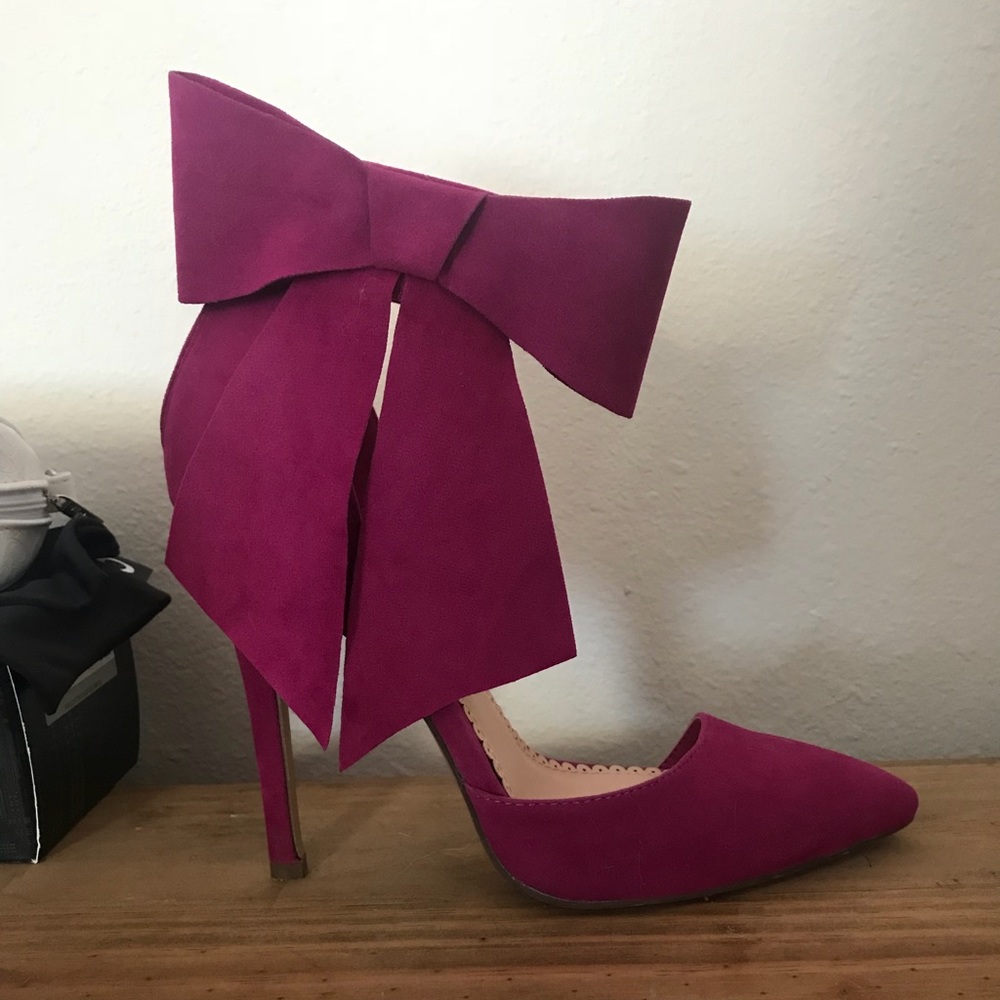 Size 8 Madison Bow Pumps