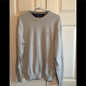 Tommy Hilfiger crew neck sweater size Medium