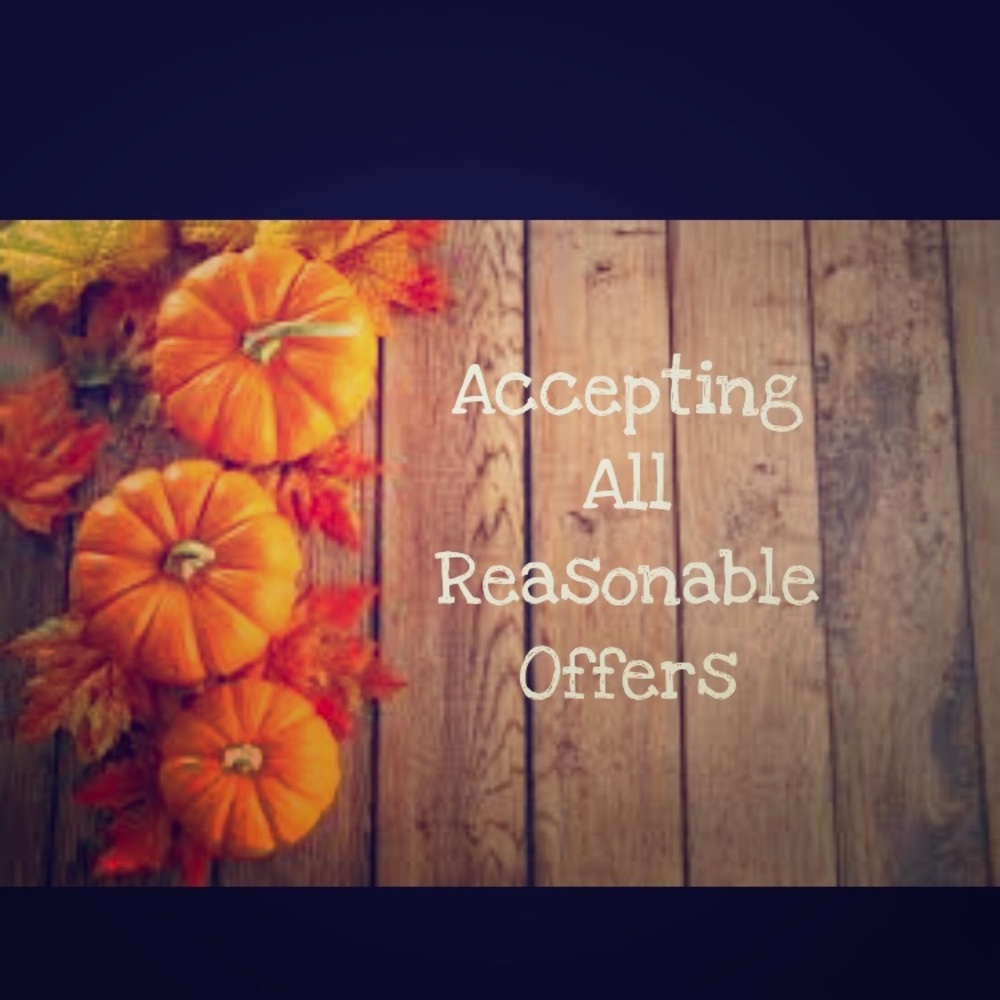 🍂Now accepting all reasonable offers🍂