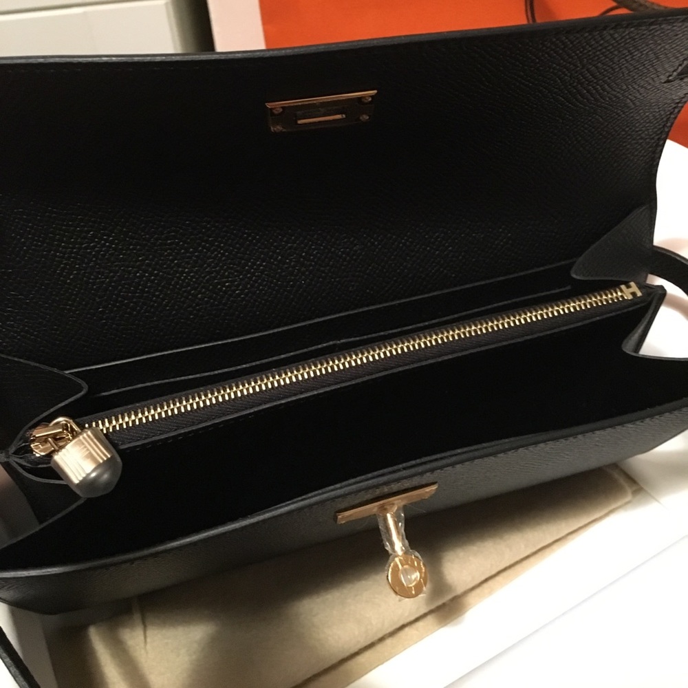 💯Authentic Hermes Kelly Wallet Black and Gold hardware Epsom Leather. - Picture 4 of 4