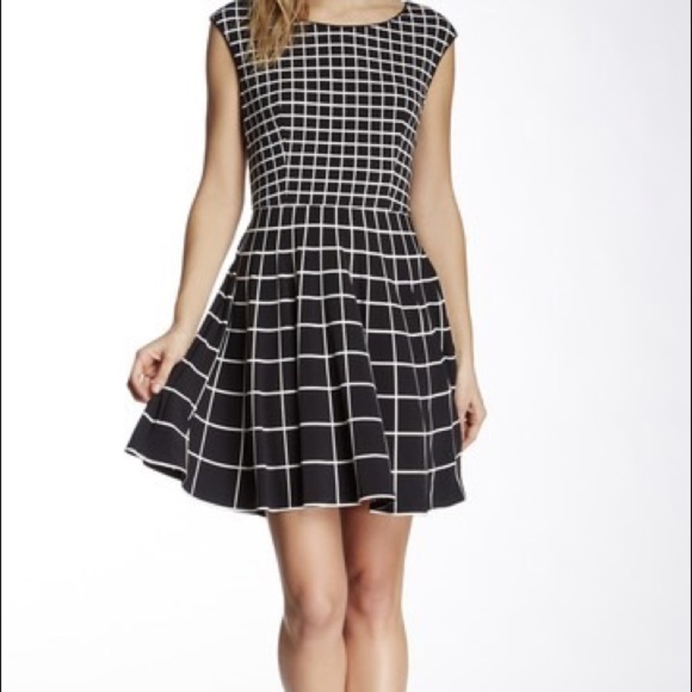 Box Print Cap Sleeve Dress