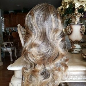 Beautiful Ash Blondish LaceFront Wig 20-24 inches!