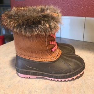 Old navy snow boots
