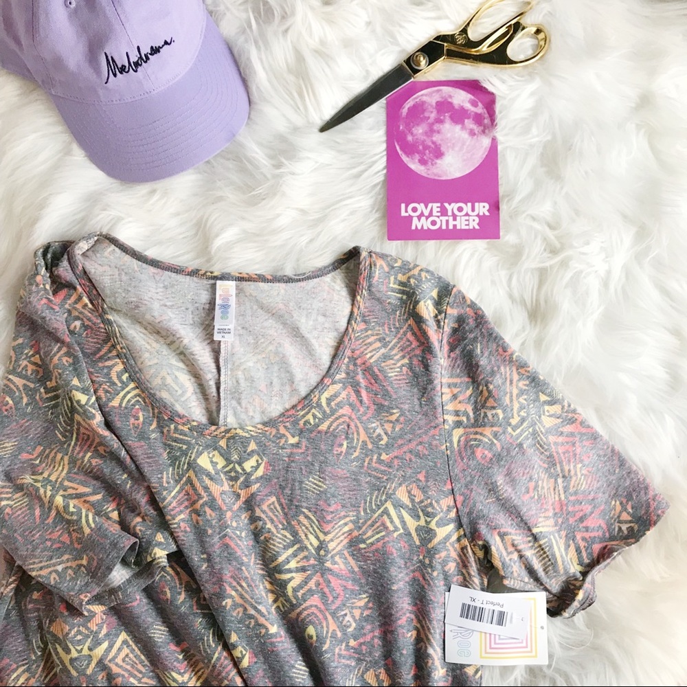NWT Lularoe Perfect Tee