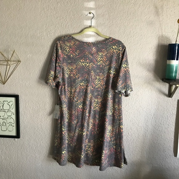 NWT Lularoe Perfect Tee - Picture 4 of 4