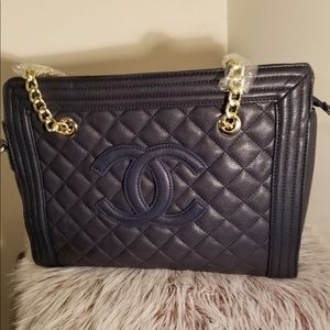 Leather Chanel nave purse and ugg set