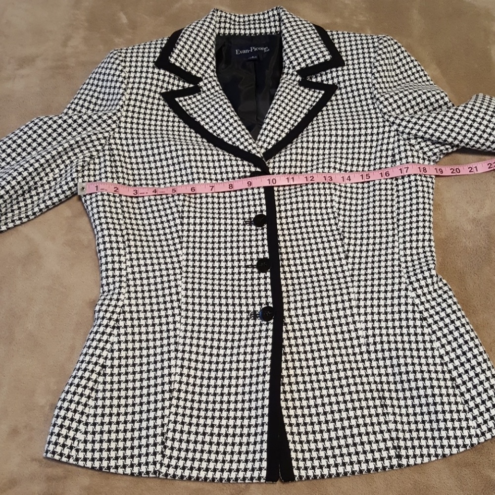 Evan Picone Pant Suit. Slacks & Jacket/Blazer. 8. - Picture 4 of 8
