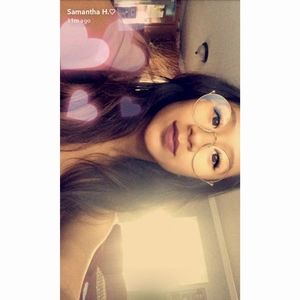 Meet your Posher, Samantha