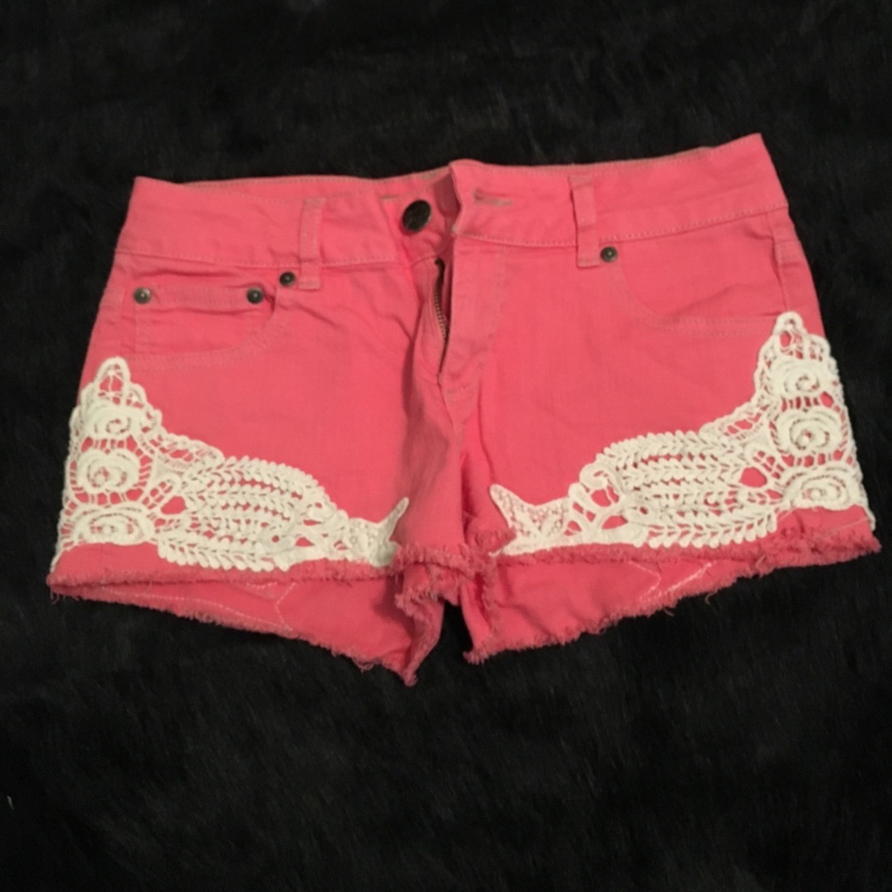 ☀️SPRING FAVE🌷Cute Coral Pink Lace Detail Shorts