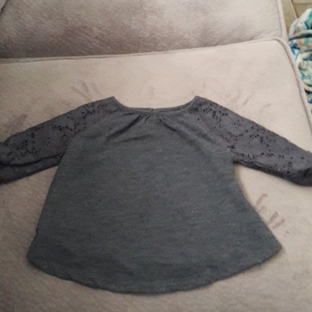 quarter length sleeve top