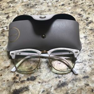 Colossein Women’s white and gold Sunglasses