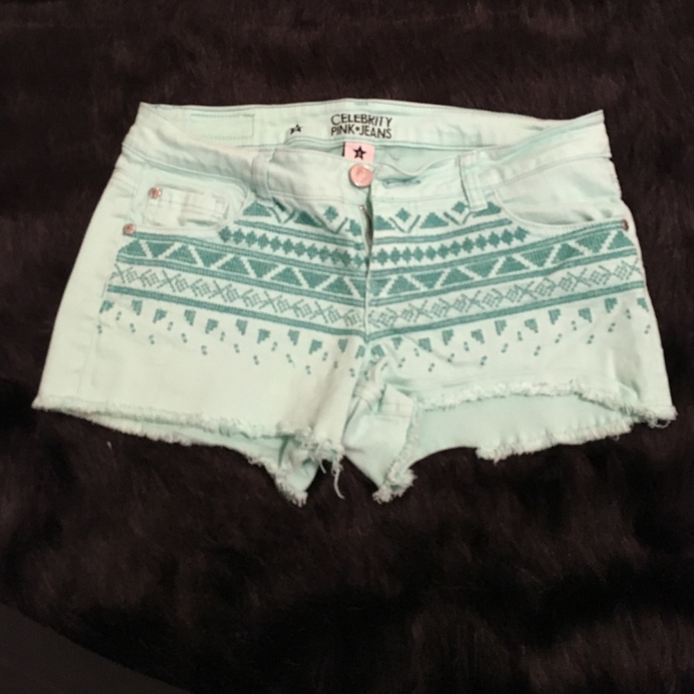 ☀️SPRING FAVE🌷 Mint green Aztec shorts