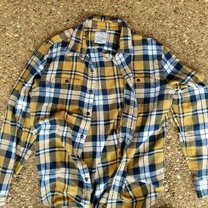 American Eagle flannel button up shirt