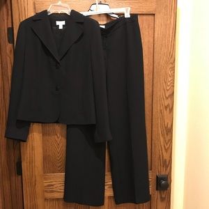 Ann Taylor lined suit