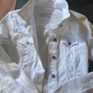 White denim gap jacket