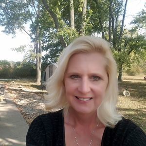 Meet your Posher, Monica