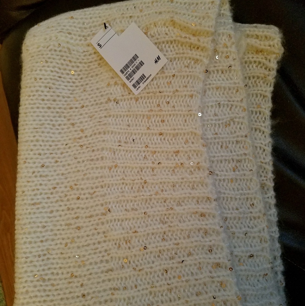 H&M sequence infinity scarf