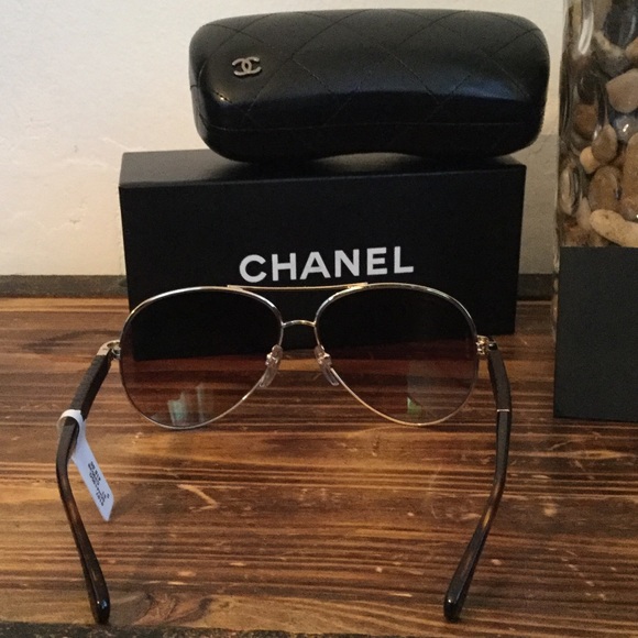 Authentic Chanel aviator sunglasses - Picture 4 of 6