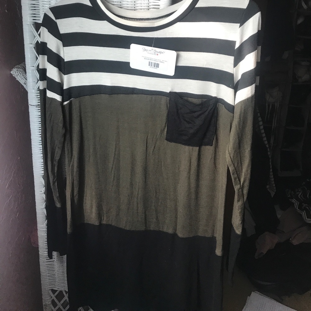 Super cute Striped, Olive, Pocket-T Tunic