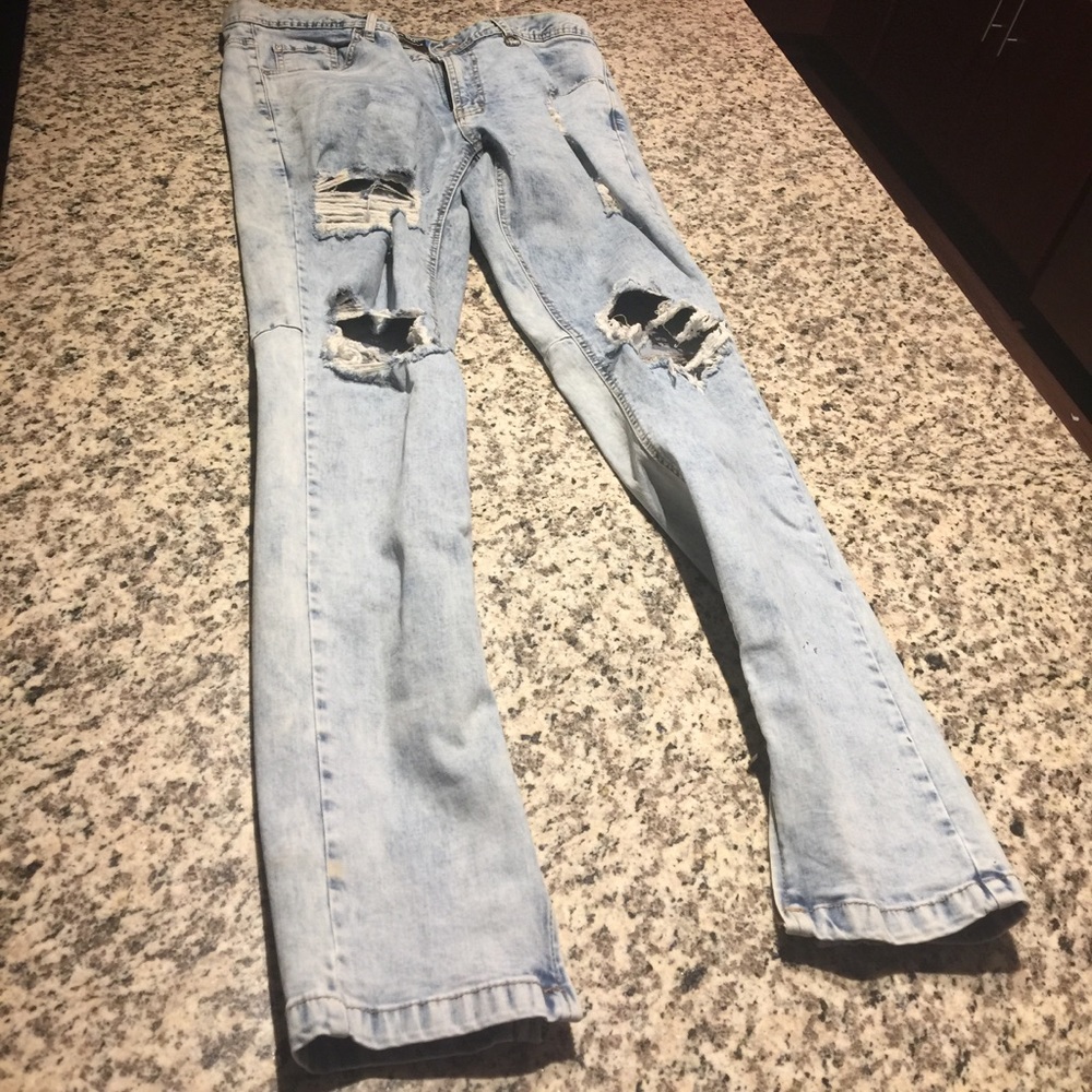 Hyper Denim distressed men's jean