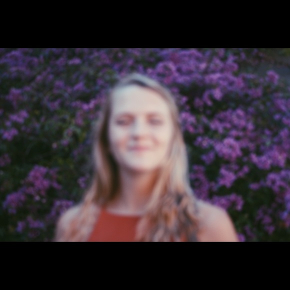 Meet your Posher, Mya - Picture 5 of 8