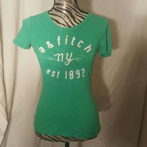 A&F tee