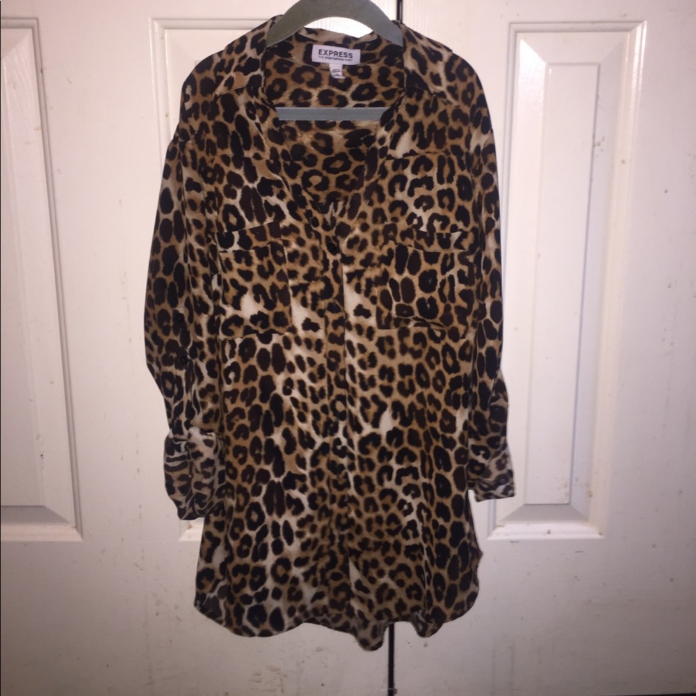 Cheetah print Express button up