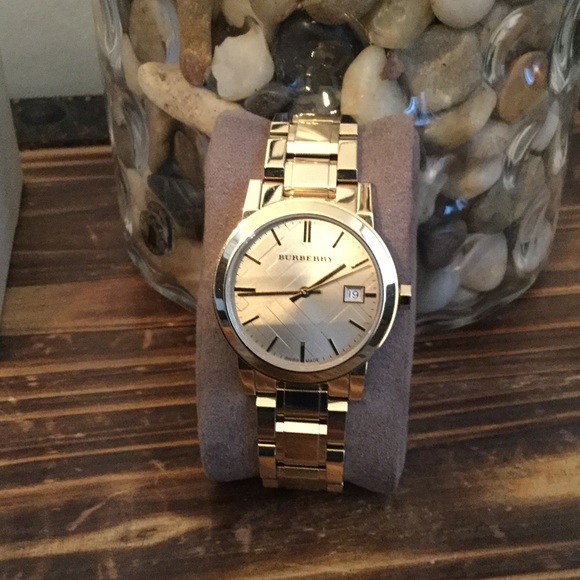 AUTHENTIC Burberry gold watch NWT