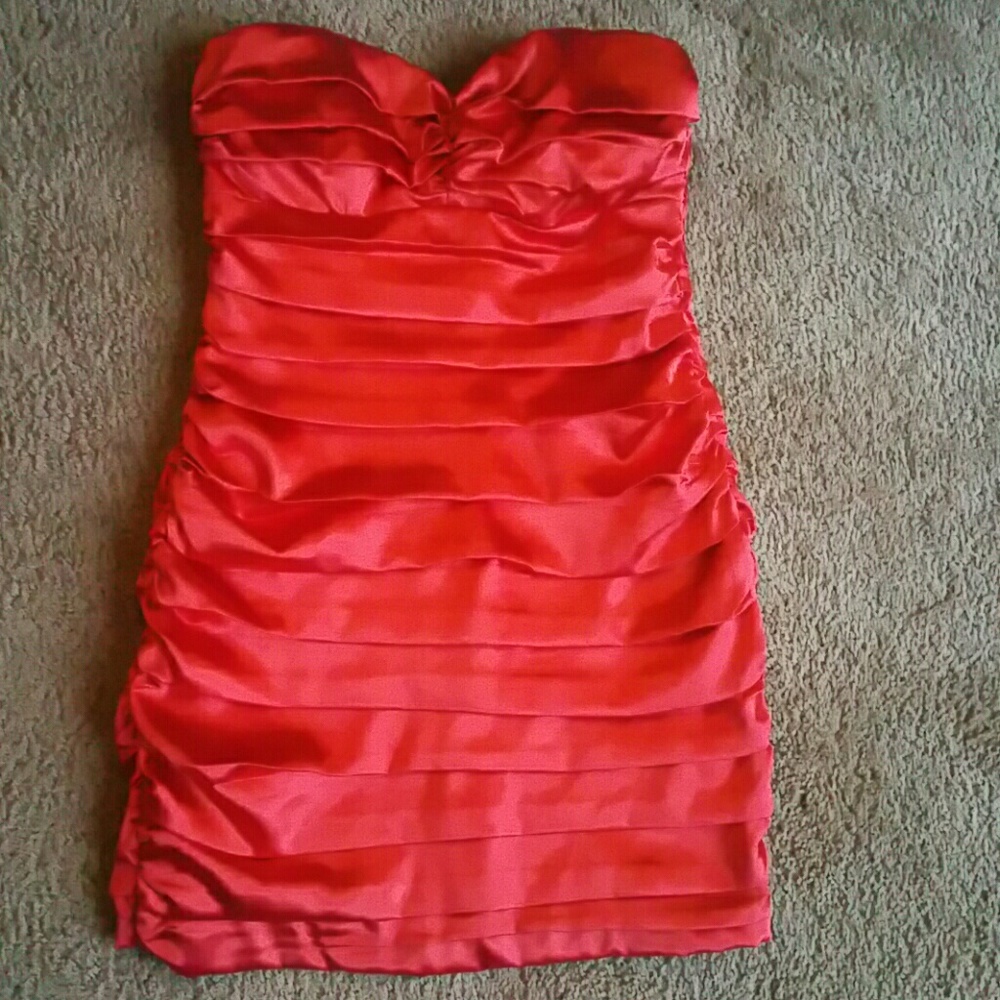 Red strapless dress