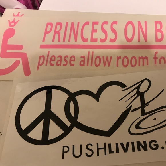 About Me: ♿️🌏🐝👛 - Picture 2 of 7