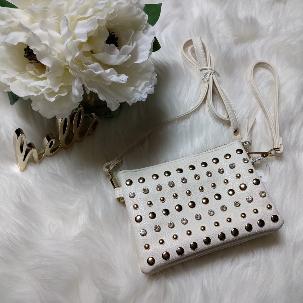 SOLD!!~Charming Charlie Crossbody purse