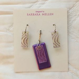 Purple earrings and necklace