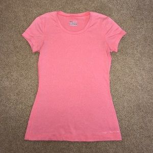 Under Armour women's fitted pink shirt