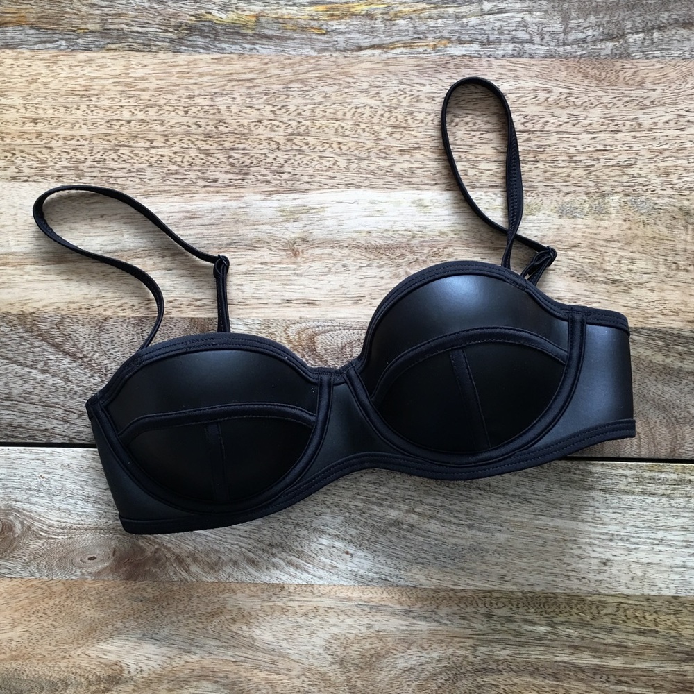 Triangl Milly in New York Noir Bikini Top XS
