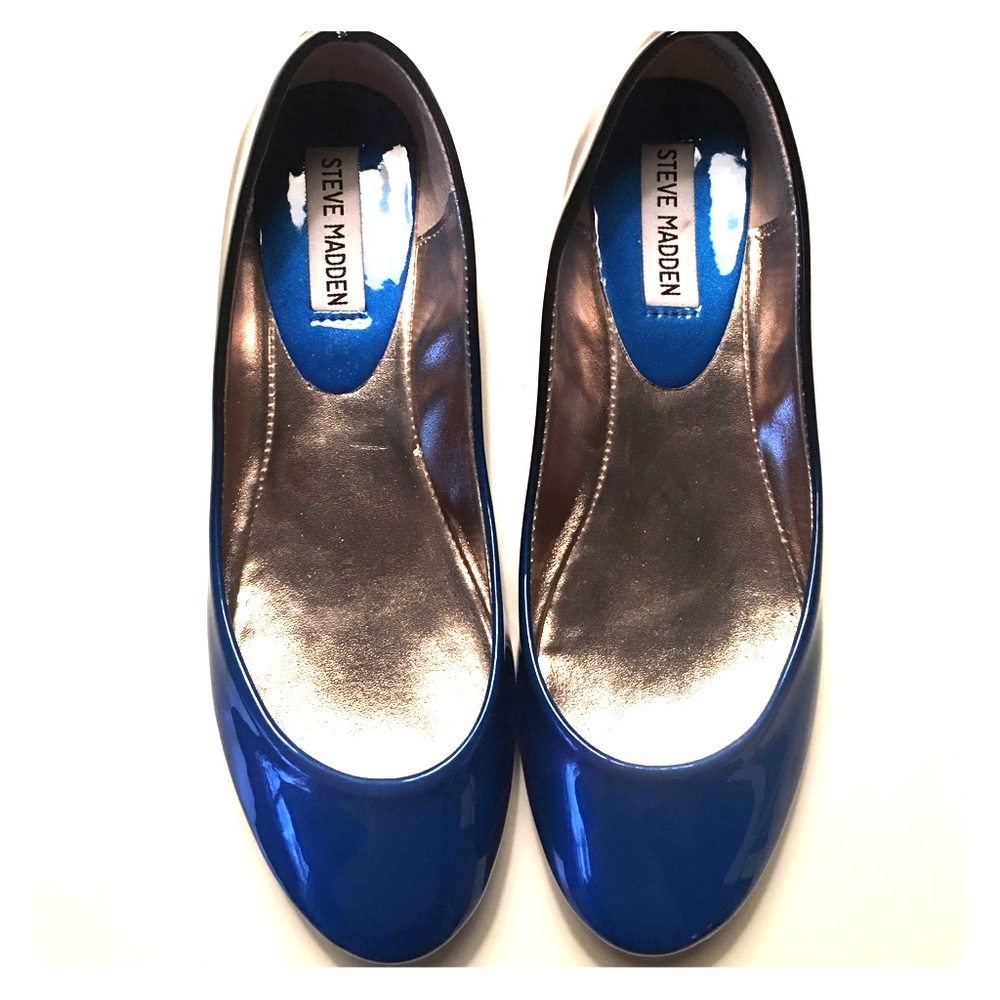 NWOT Steve Madden blue / black ombré flats