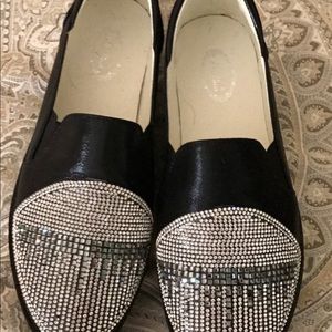 Crystal embellished slip on shoe 👠