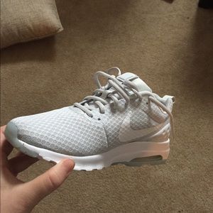 Women’s Nike Tennis Shoe