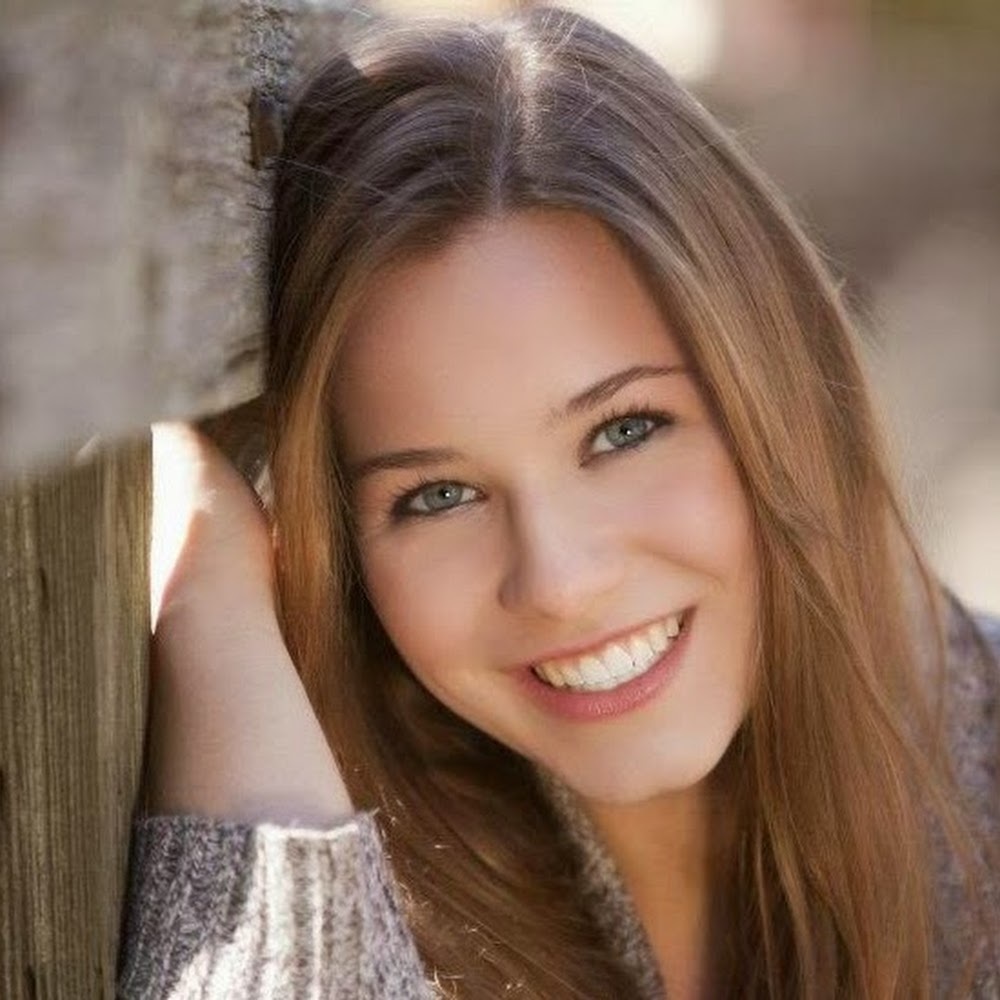 Meet your Posher, Elise