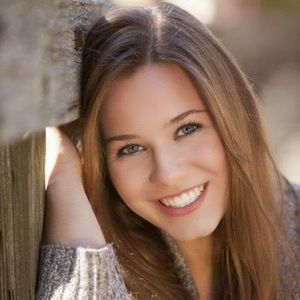 Meet your Posher, Elise