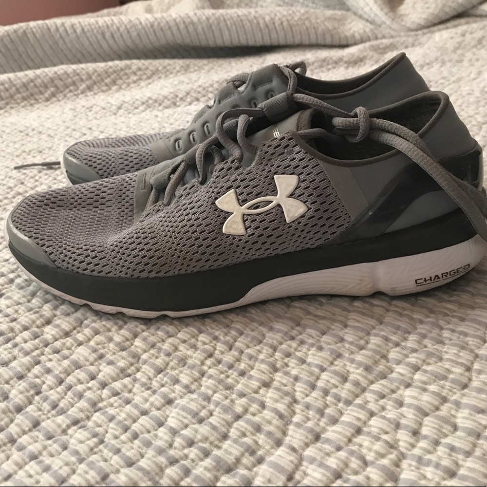 Under Armour running/trainers