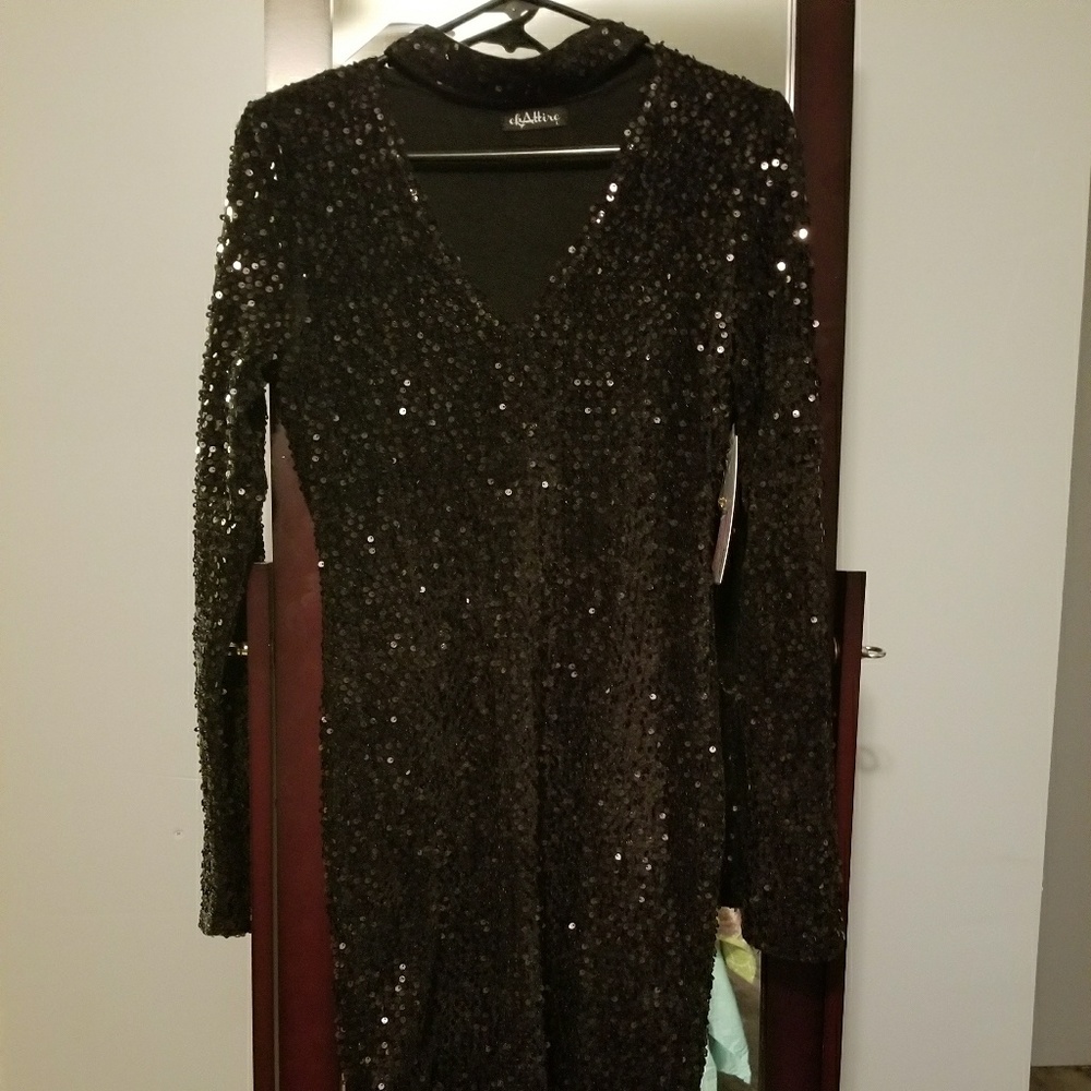 Reposh black sequin dress didn't fit