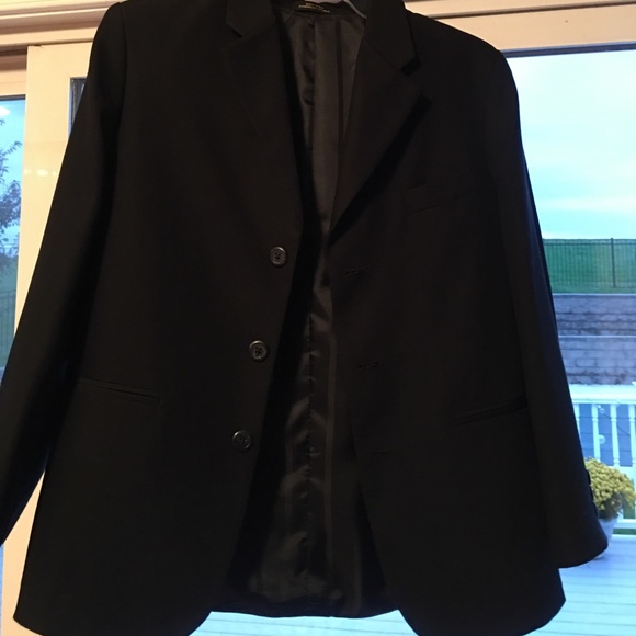 Black suit jacket - Picture 2 of 6