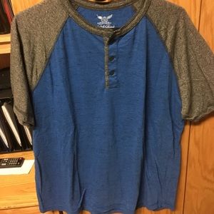 Two-tones button shirt