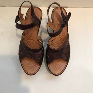 Born wedge sandals size 8