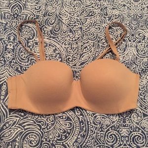 Victoria’s Secret Body by Victoria Strapless bra
