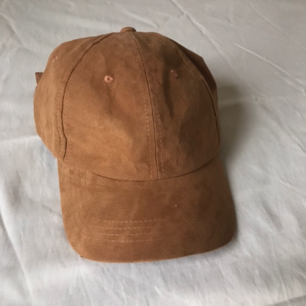 [Forever 21] Faux suede baseball cap